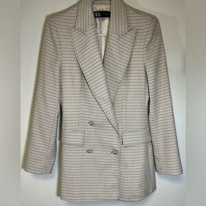 Zara Double Breasted Long Blazer with Notched Lapel Collar  
Size Small